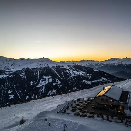 Bella-tola *
