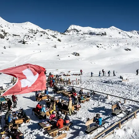 Hostel Bella-tola *