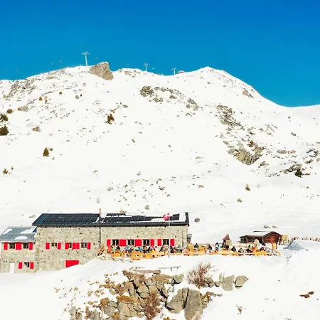 Hostel Bella-tola Saint-Luc
