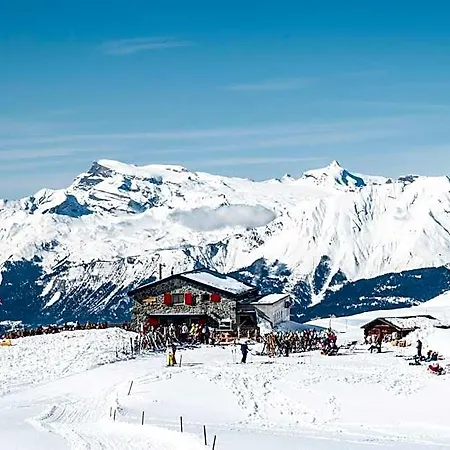 Bella-tola Hostel *