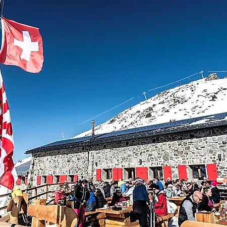 Bella-tola Hostel