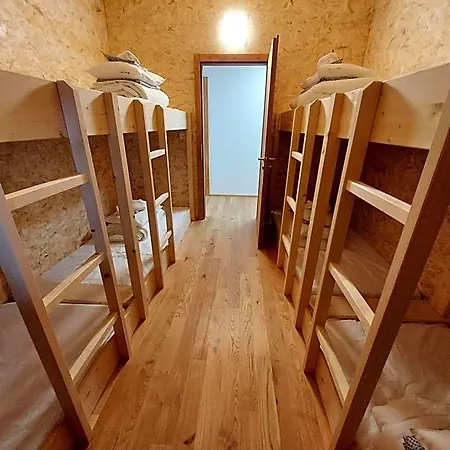 Hostel Bella-tola Saint-Luc
