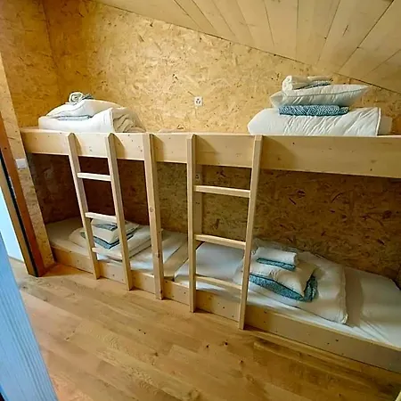 Hostel Bella-tola Saint-Luc