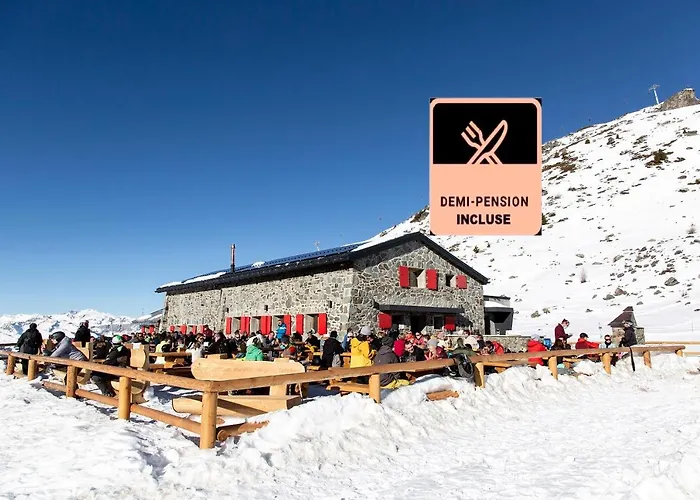 Bella-tola * سانت لوك